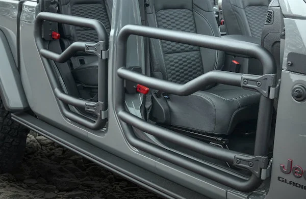 2020-Jeep-Gladiator-tube-doors-6.webp