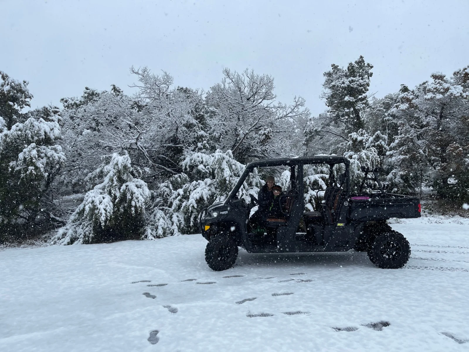 canam-defender-snow.webp