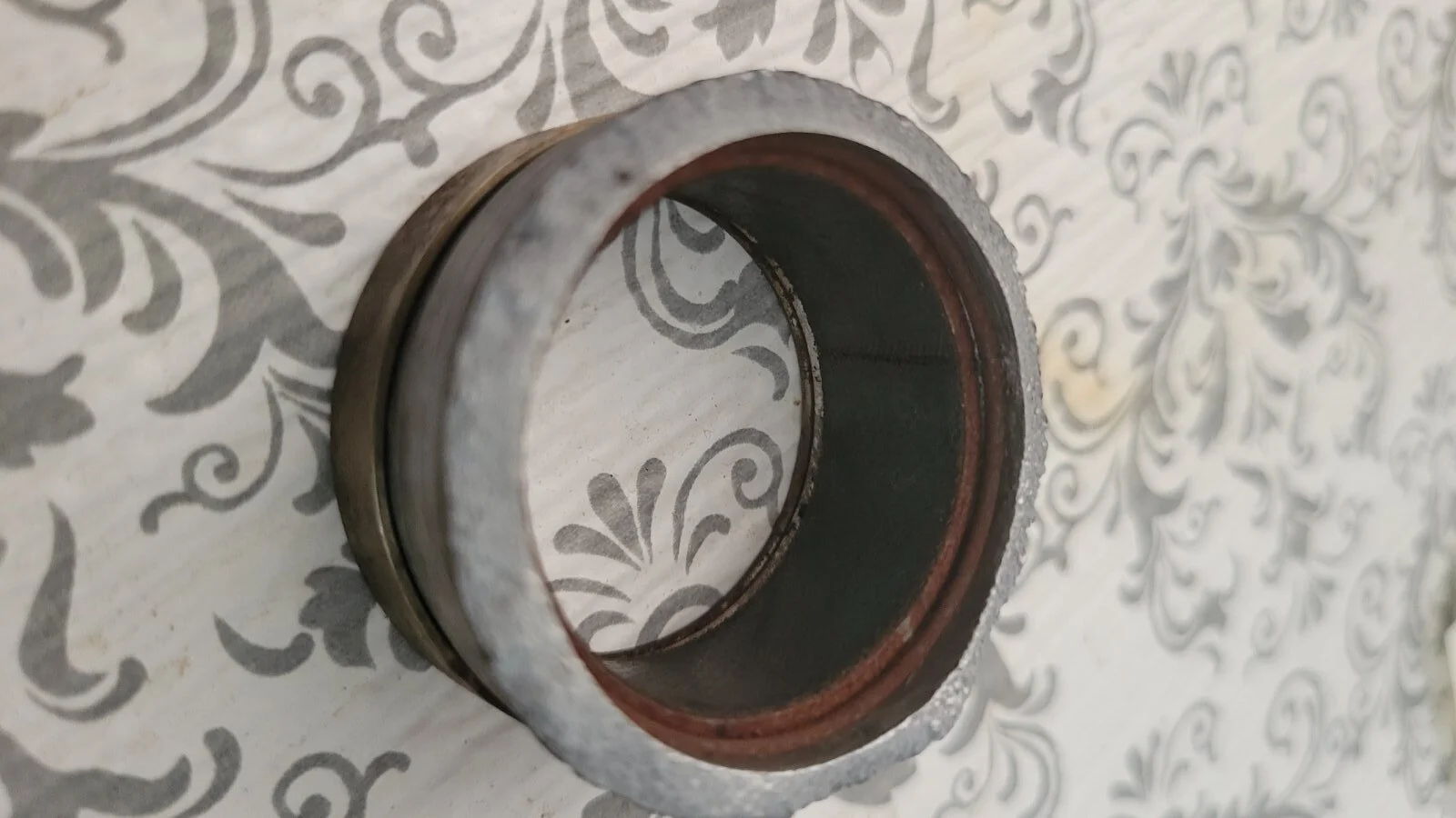 cover flange_broke.webp
