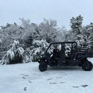 canam-defender-snow.webp