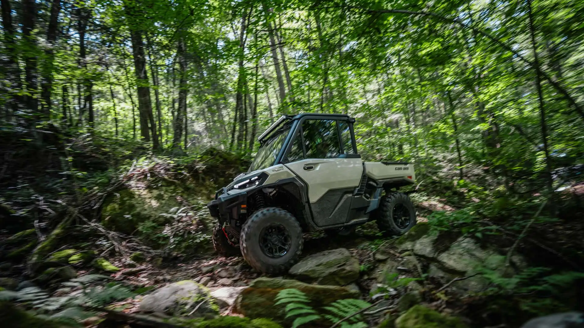 2026-can-am-defender2.webp