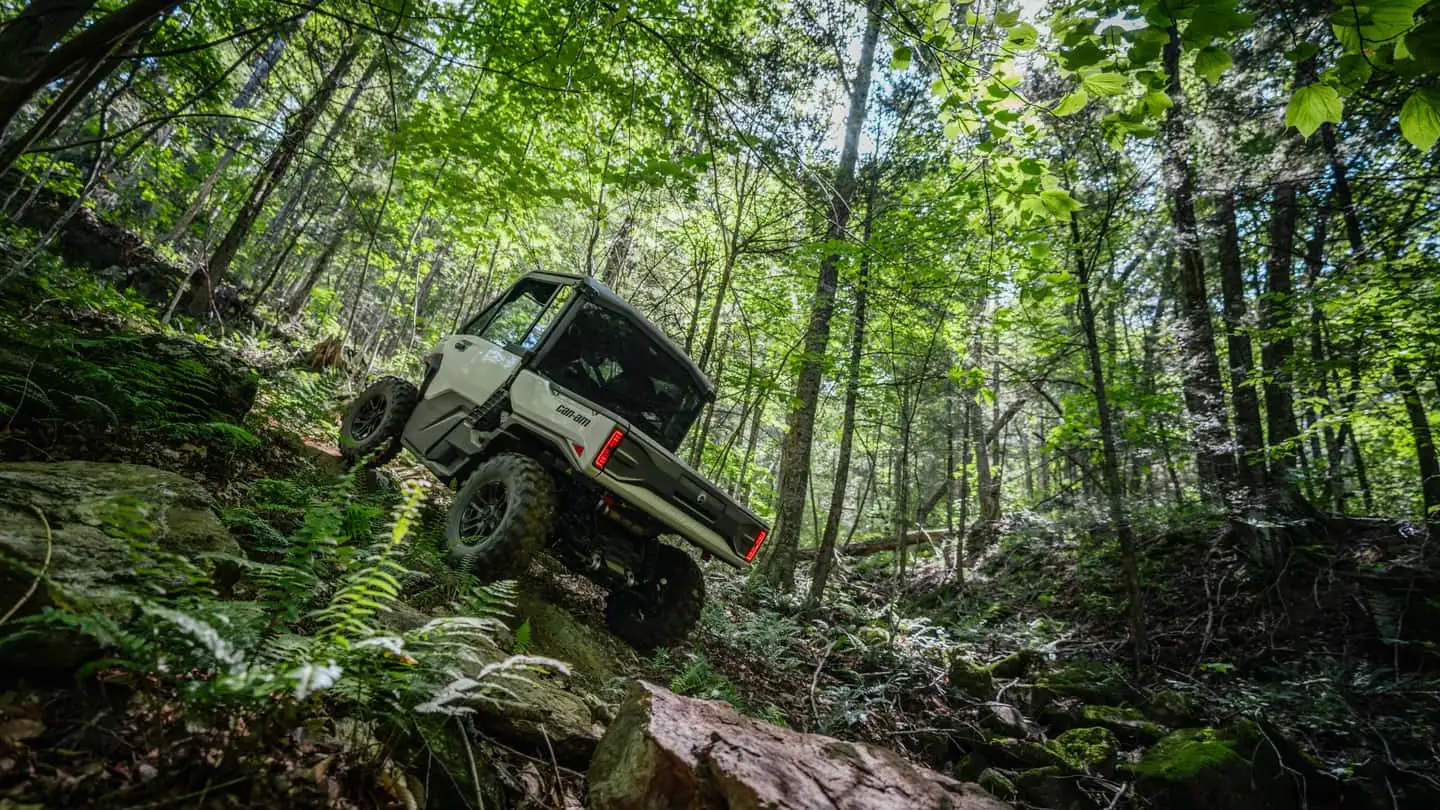 2026-can-am-defender3.webp