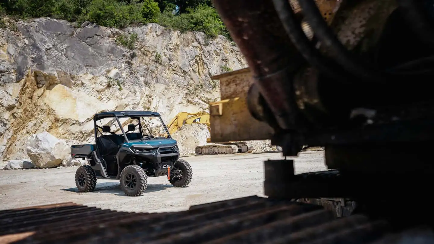 2026-can-am-defender5.webp